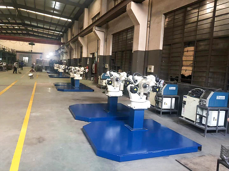 Emax hat heute 10 Sätze Roboterschweißmaschine gekauft