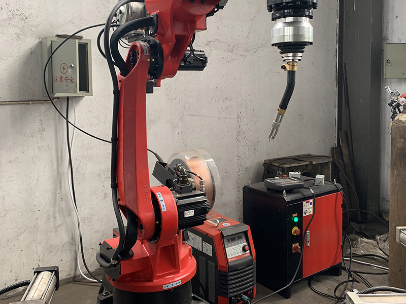 Die Einführung eines Schweißroboters bei Emax stellt Chinas unternehmerische Revolution in der Industrie dar