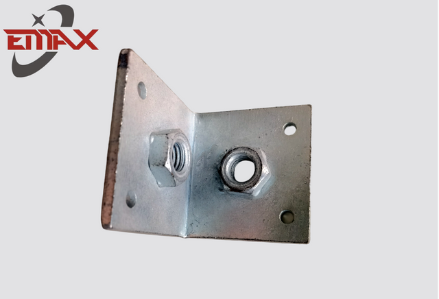 Robuste Eckwinkel aus verzinktem L-förmigem Stahl für die Möbelmontage